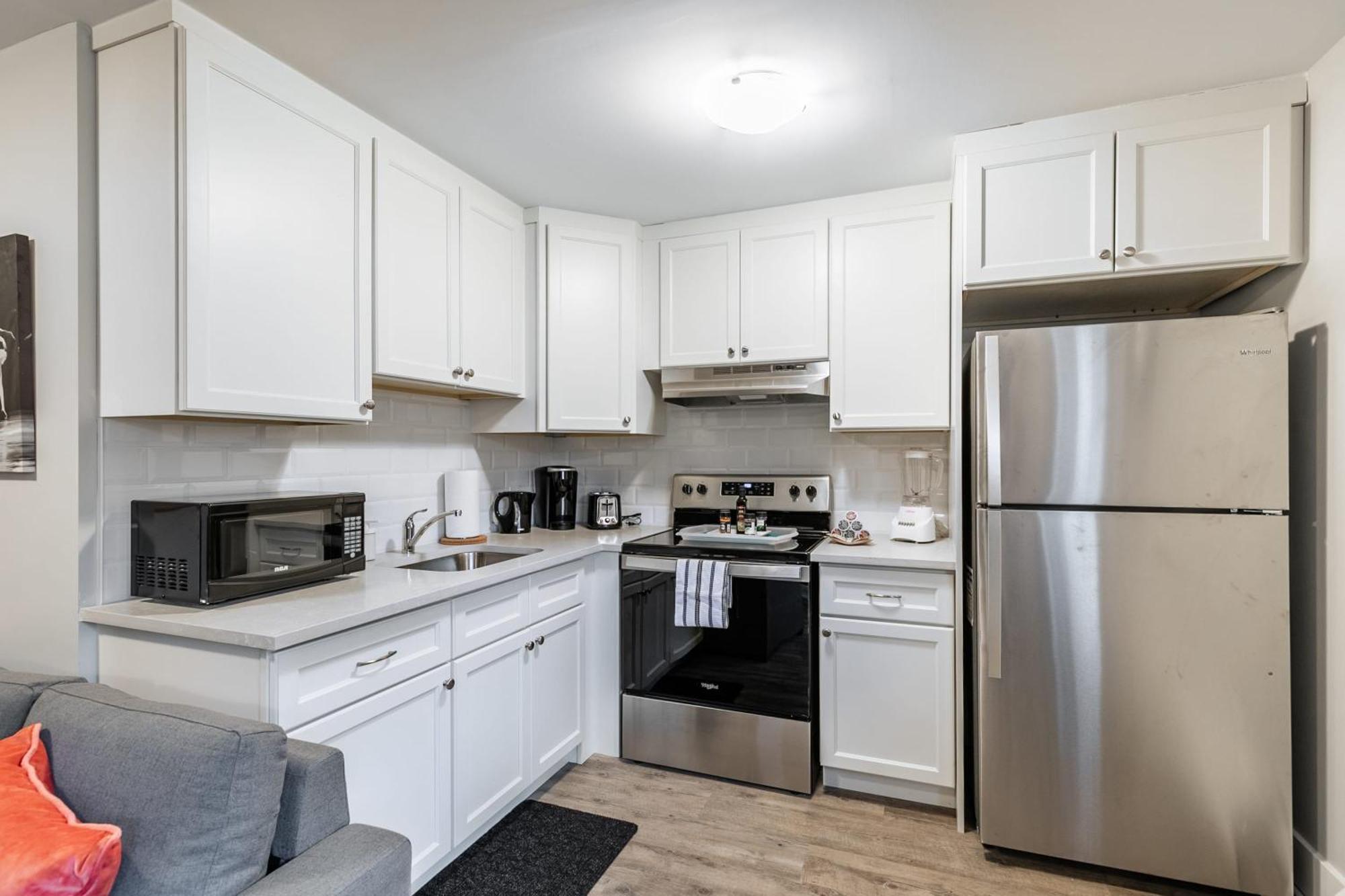 1Br Basement Condo - James Street Hamilton Eksteriør billede